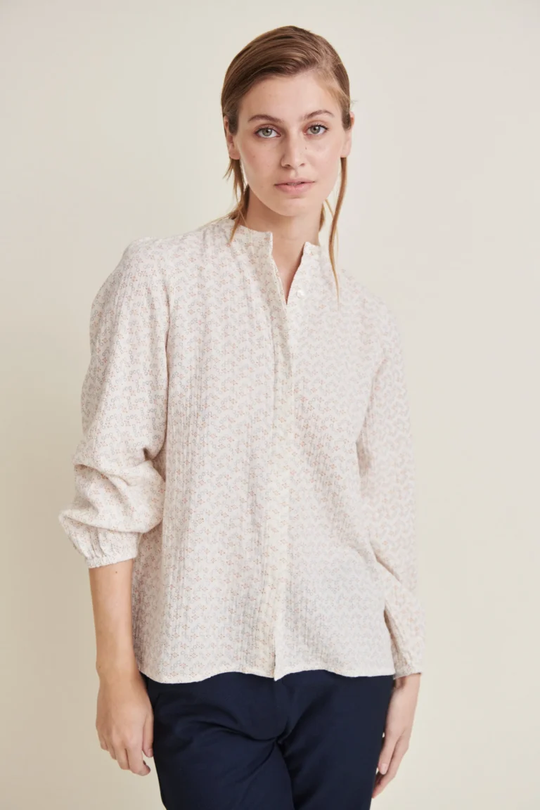 Classic Cotton Button-Down Shirt with Pocket