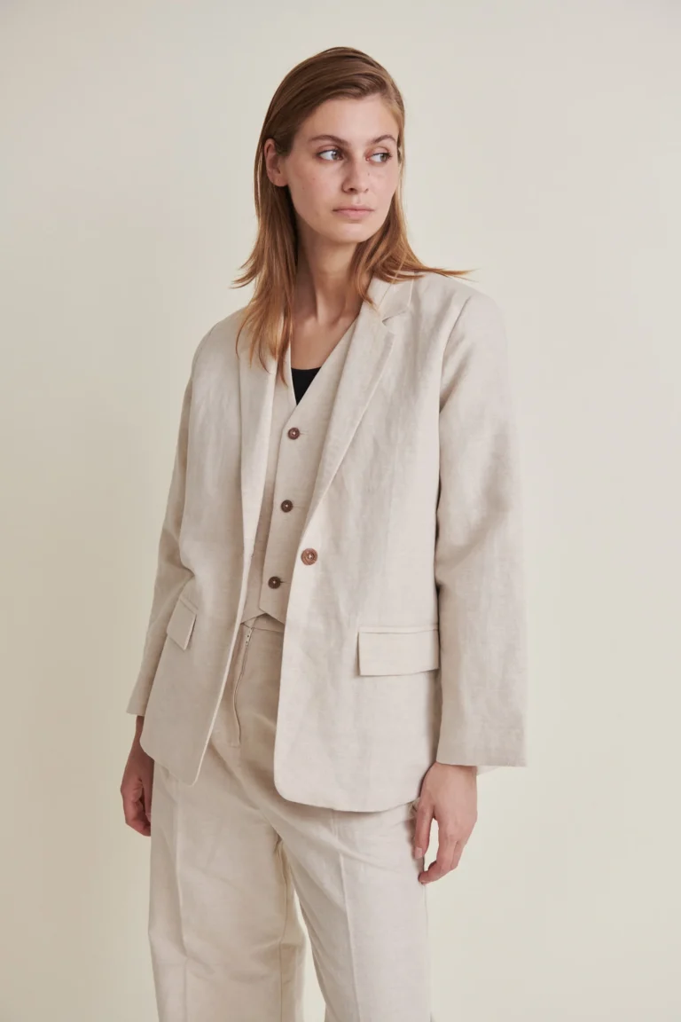 Nata_Jacket-Jackets-BA552-01-100_Natural_melange_1650x_crop_center Classic Military-Style Field Jacket with Patch Pockets