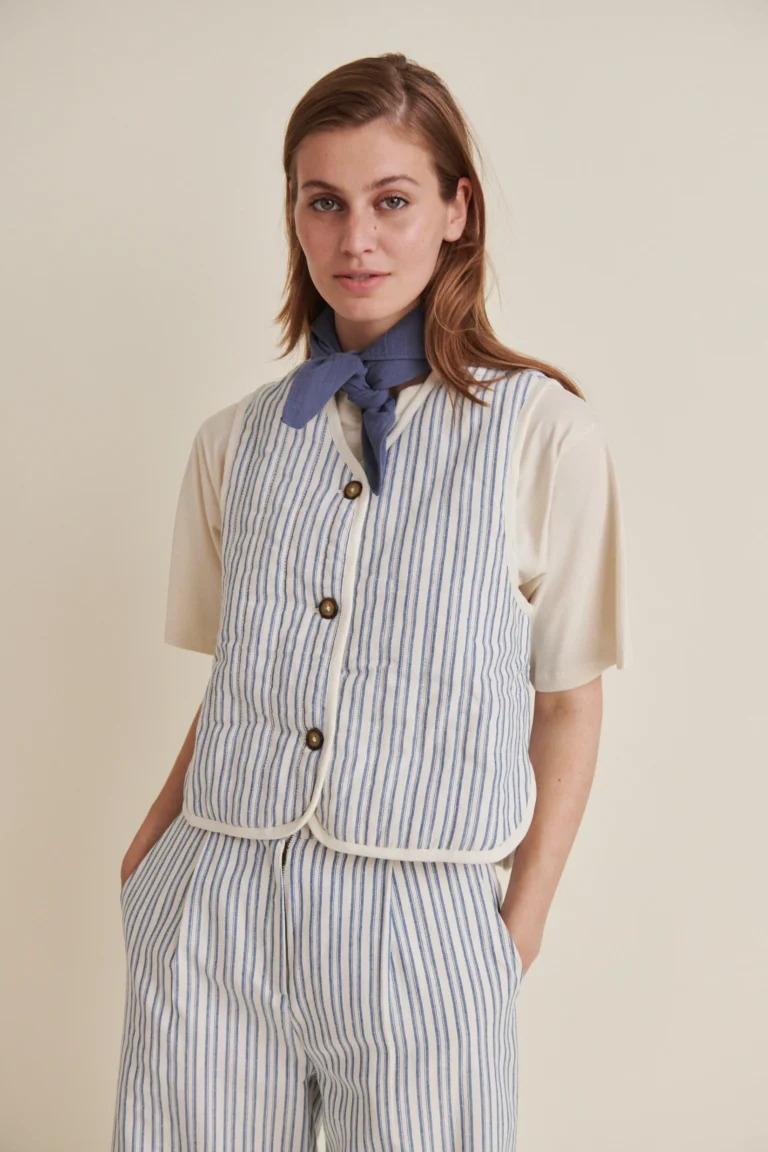 Stylish Lightweight Raincoat with Adjustable Hood